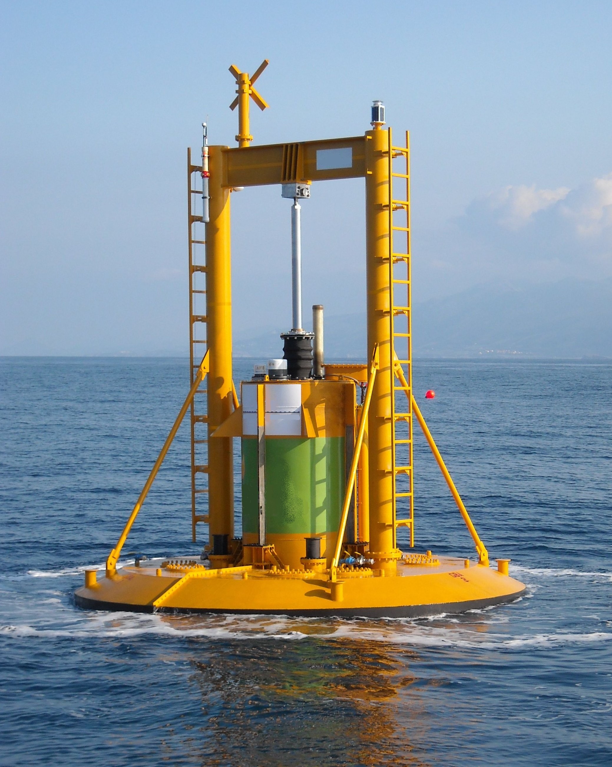 Model 117 GPS/Argos mooring monitor